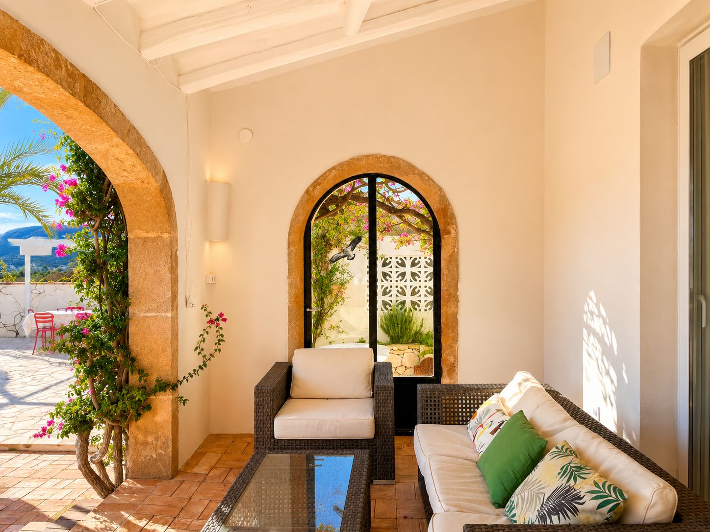 ACOGEDORA VILLA CON CASA DE INVITADOS Y MAGNIFICAS VISTAS AL VALLE Y AL MONTGÓ