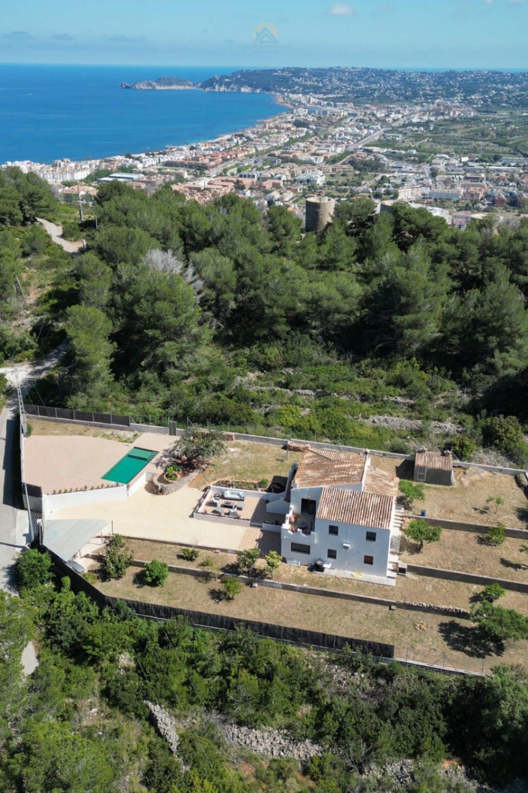 VILLA MUY ESPECIAL A LA VENTA, LA PLANA, JÁVEA.