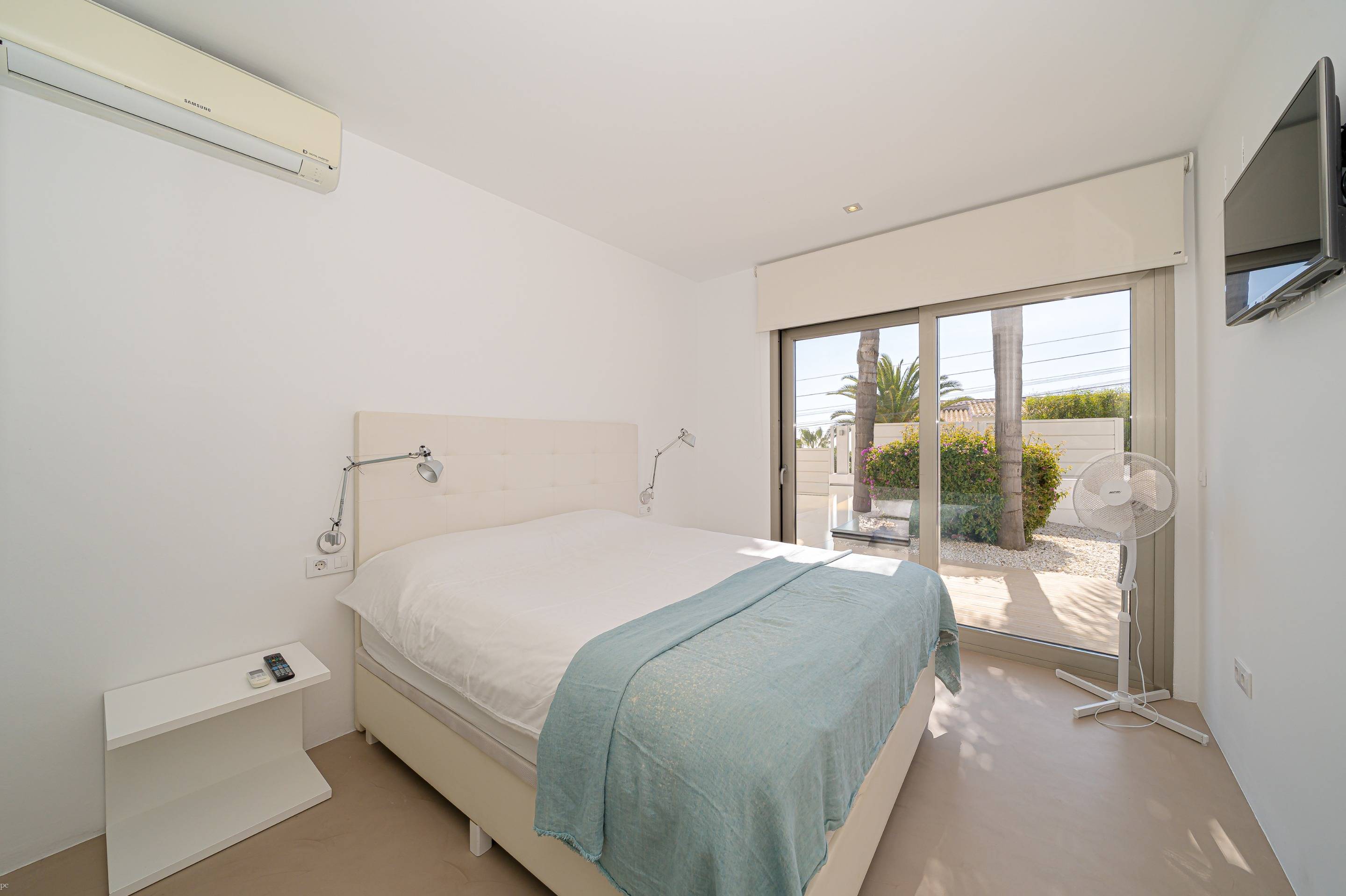 Villa Marian, villa moderna con vistas al mar en venta en Jávea, Balcón al Mar
