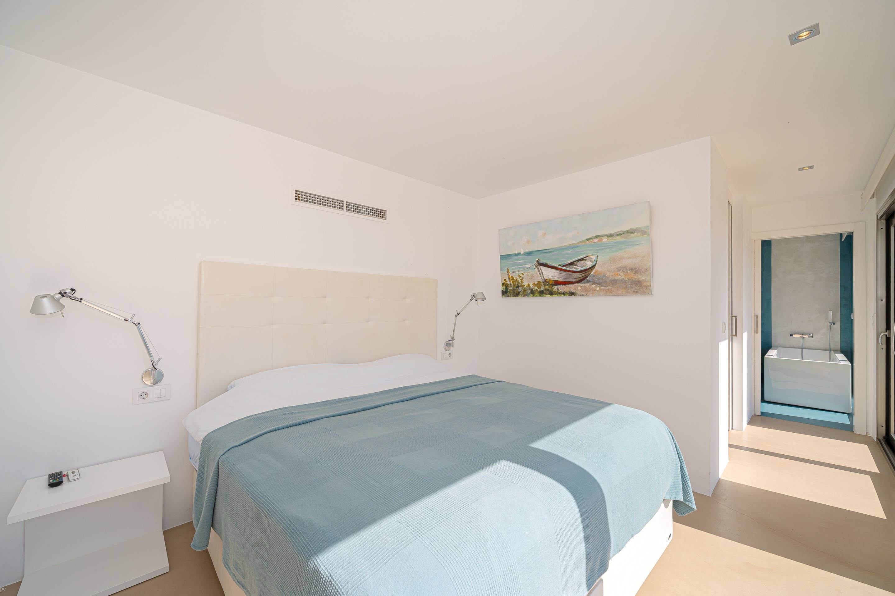 Villa Marian, villa moderna con vistas al mar en venta en Jávea, Balcón al Mar