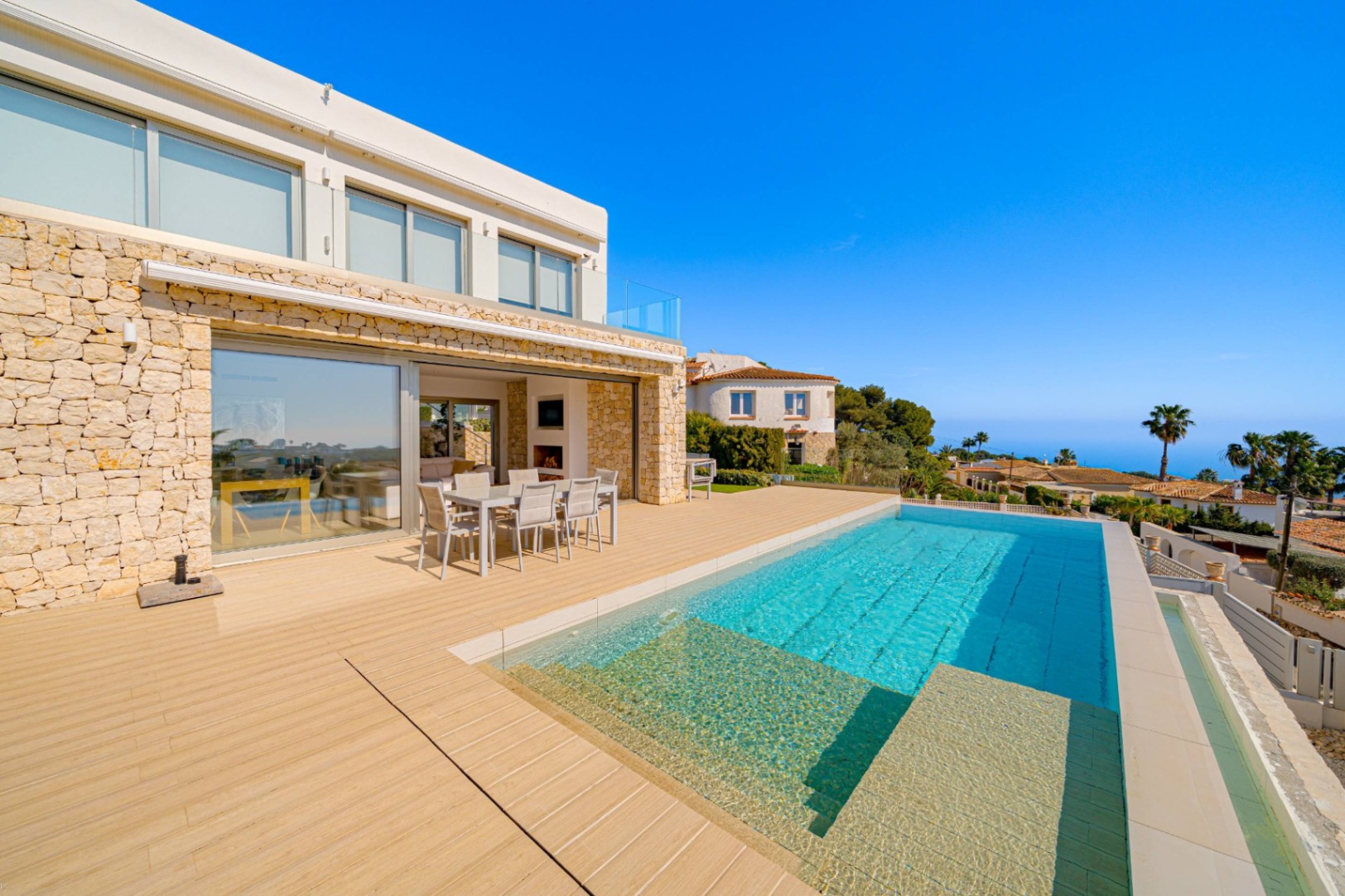 Villa Marian, villa moderna con vistas al mar en venta en Jávea, Balcón al Mar