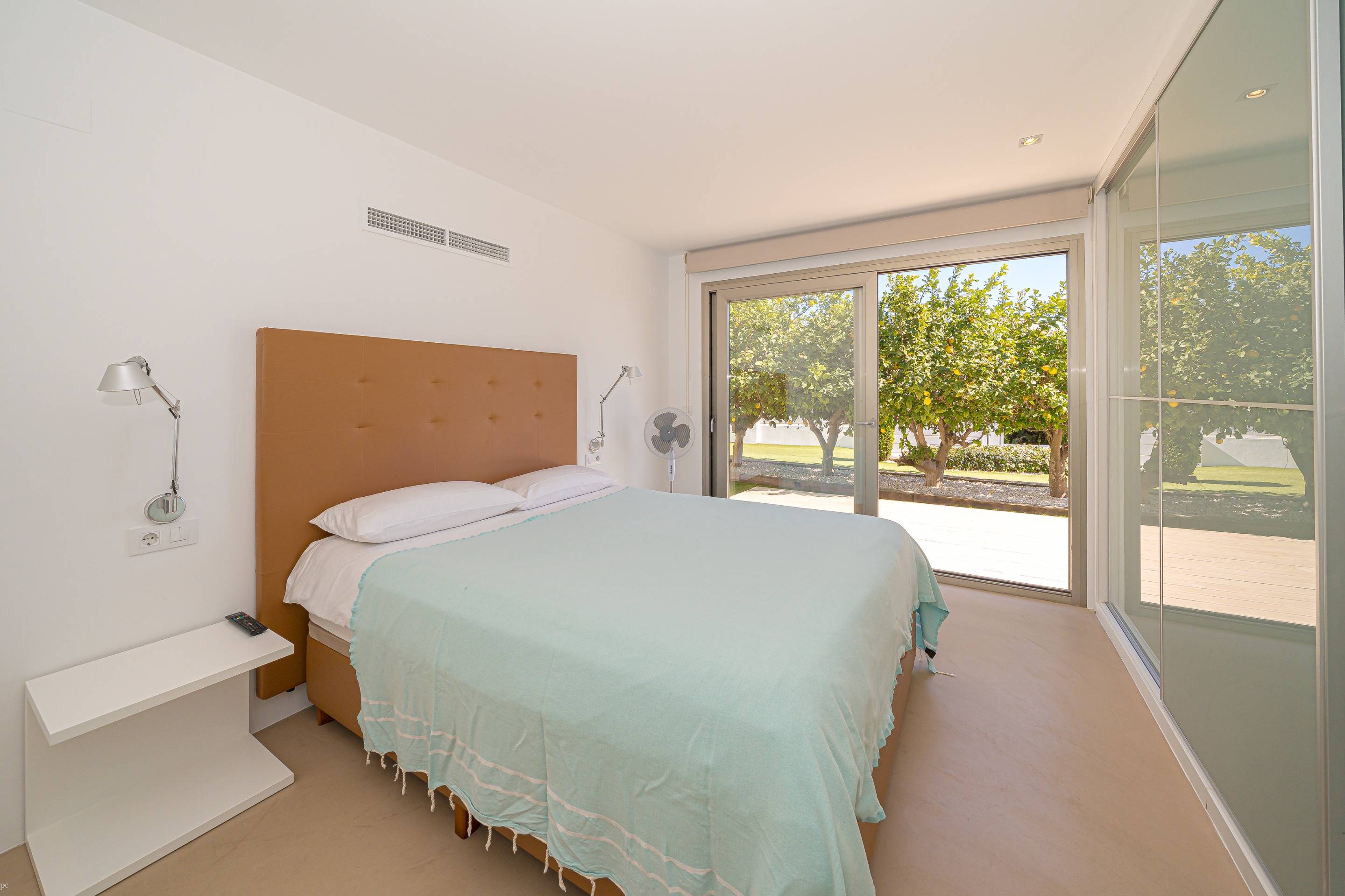 Villa Marian, villa moderna con vistas al mar en venta en Jávea, Balcón al Mar
