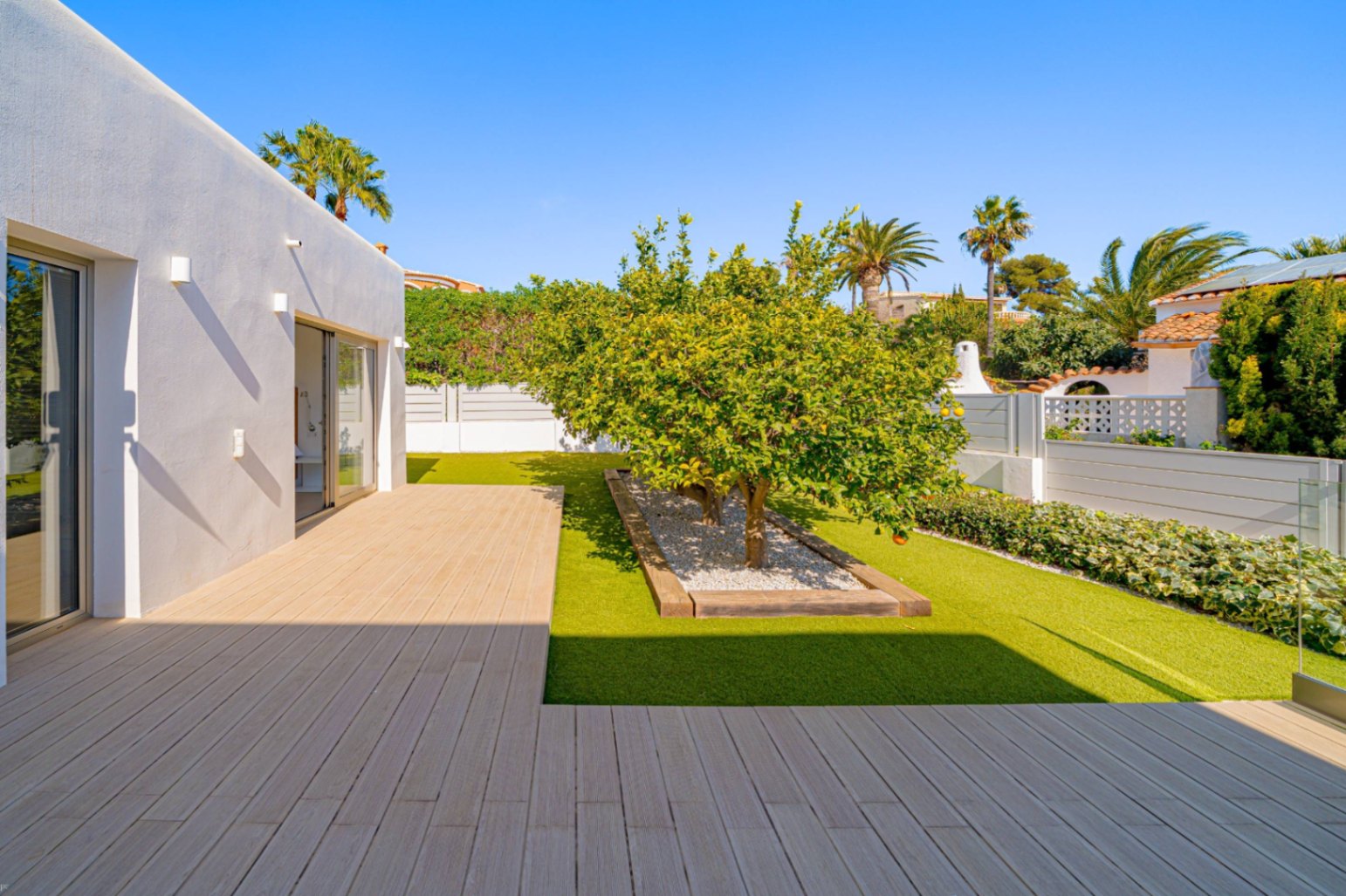 Villa Marian, villa moderna con vistas al mar en venta en Jávea, Balcón al Mar