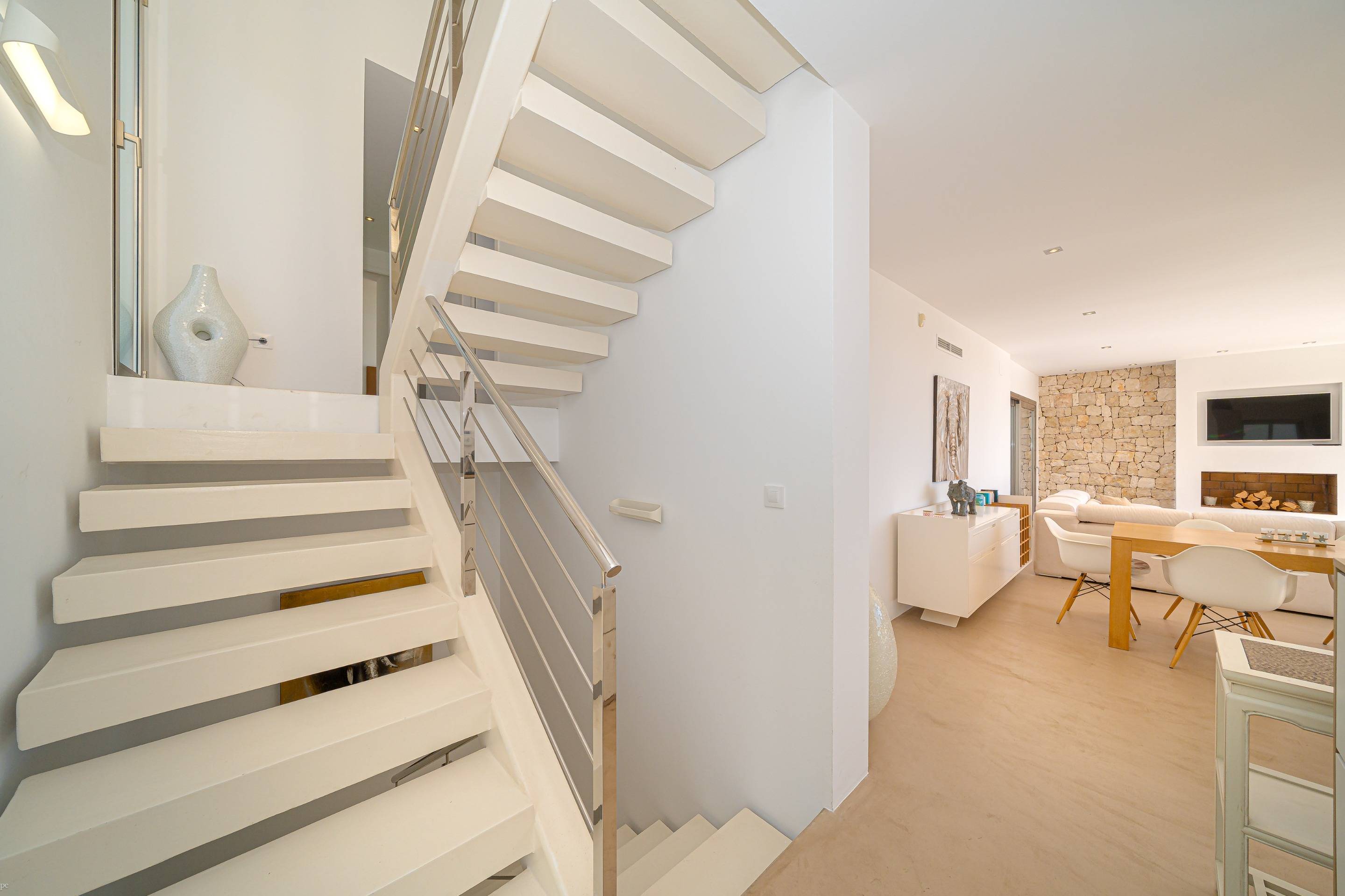 Villa Marian, villa moderna con vistas al mar en venta en Jávea, Balcón al Mar