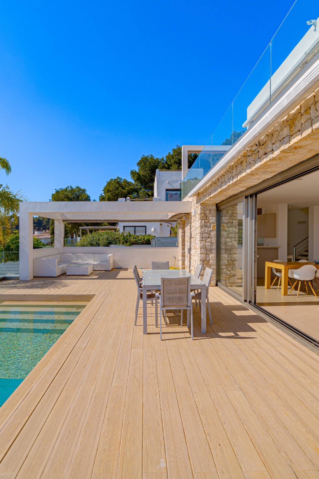 Villa Marian, villa moderna con vistas al mar en venta en Jávea, Balcón al Mar