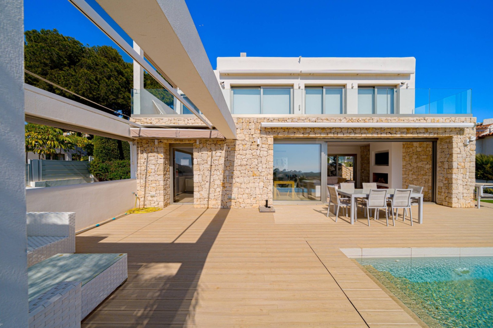 Villa Marian, villa moderna con vistas al mar en venta en Jávea, Balcón al Mar