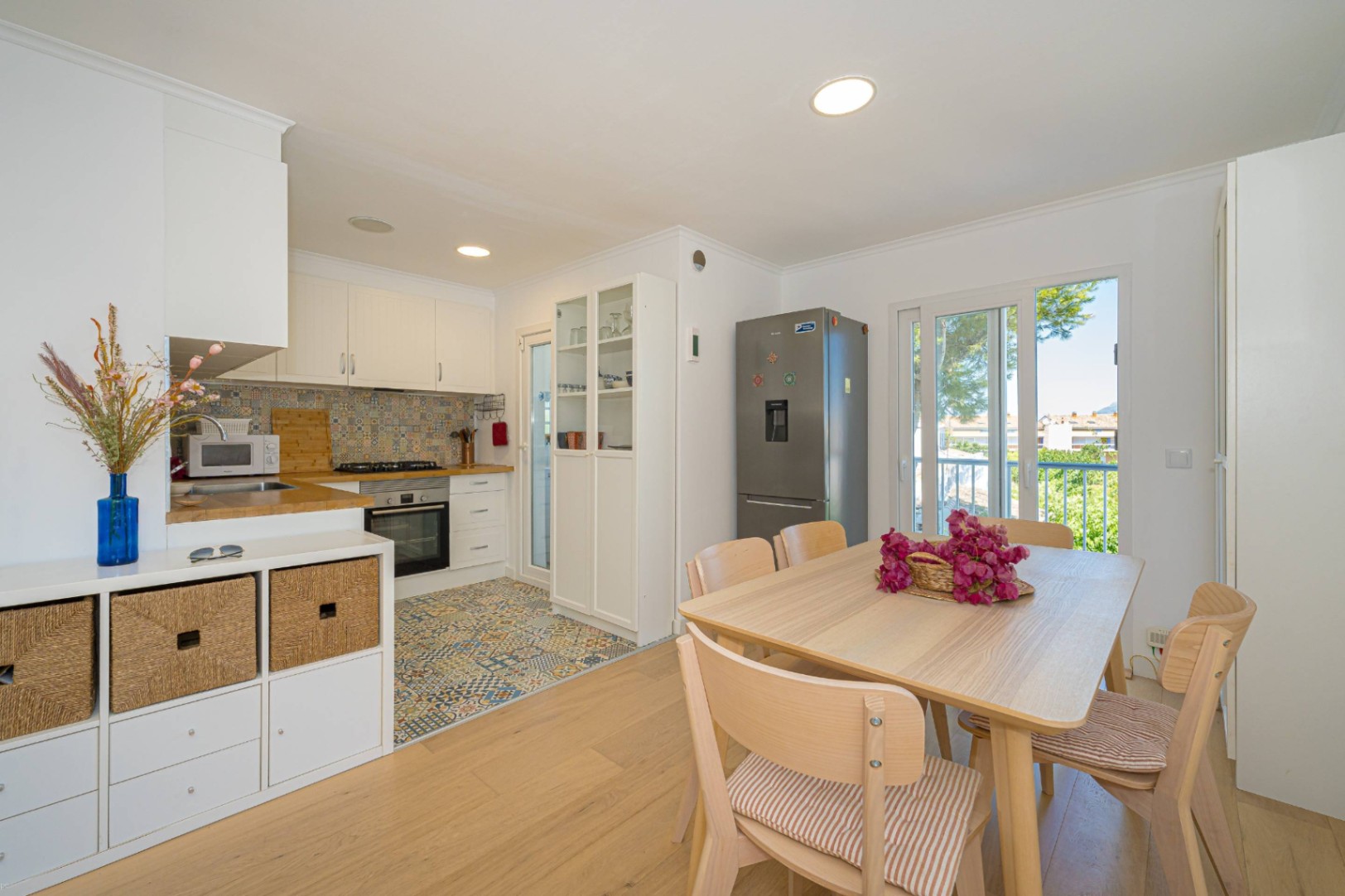 Appartement entièrement rénové à deux pas de Cala Blanca, Jávea