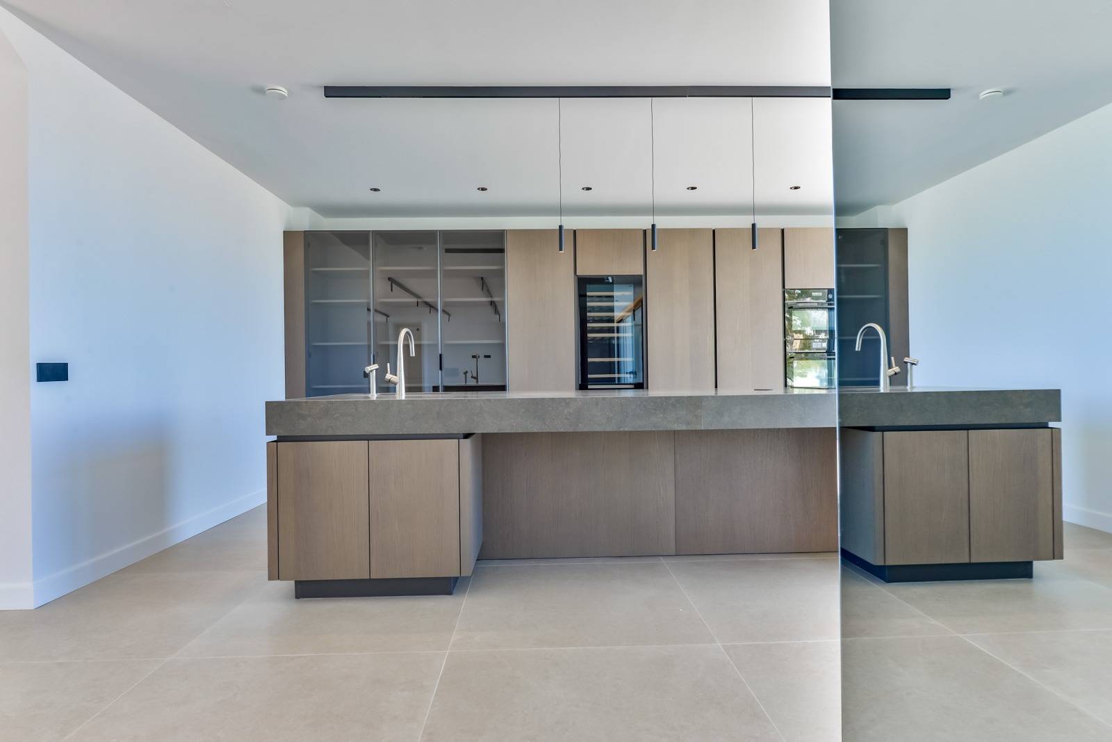 Villa Salónica. Villa contemporaine avec des vues exceptionnelles sur la mer à vendre à Altea Hills.