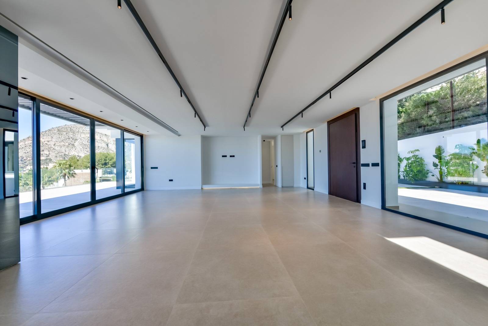 Villa Salónica. Villa contemporaine avec des vues exceptionnelles sur la mer à vendre à Altea Hills.