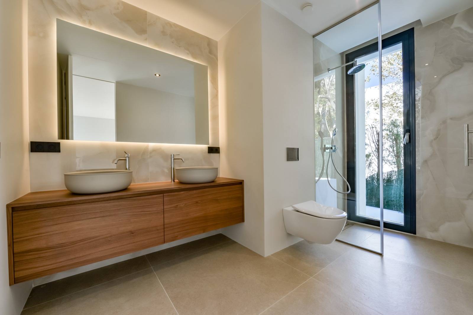 Villa Salónica. Villa contemporaine avec des vues exceptionnelles sur la mer à vendre à Altea Hills.