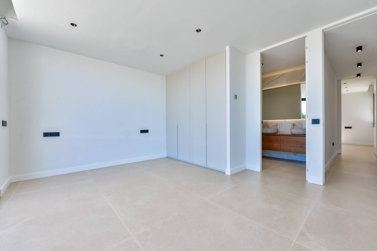 Villa Salónica. Villa contemporaine avec des vues exceptionnelles sur la mer à vendre à Altea Hills.