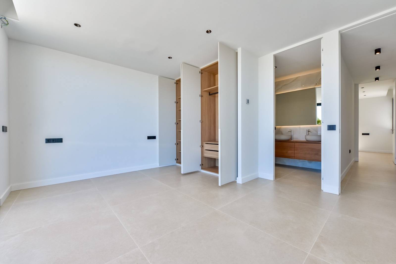 Villa Salónica. Villa contemporaine avec des vues exceptionnelles sur la mer à vendre à Altea Hills.