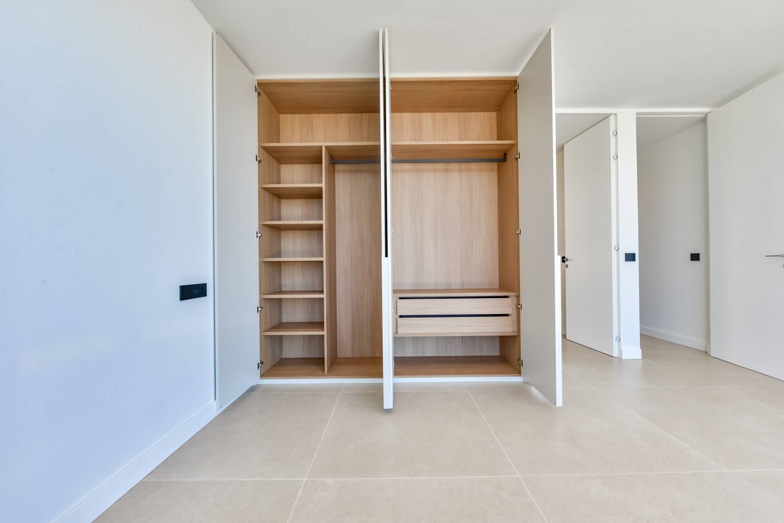 Villa Salónica. Villa contemporaine avec des vues exceptionnelles sur la mer à vendre à Altea Hills.
