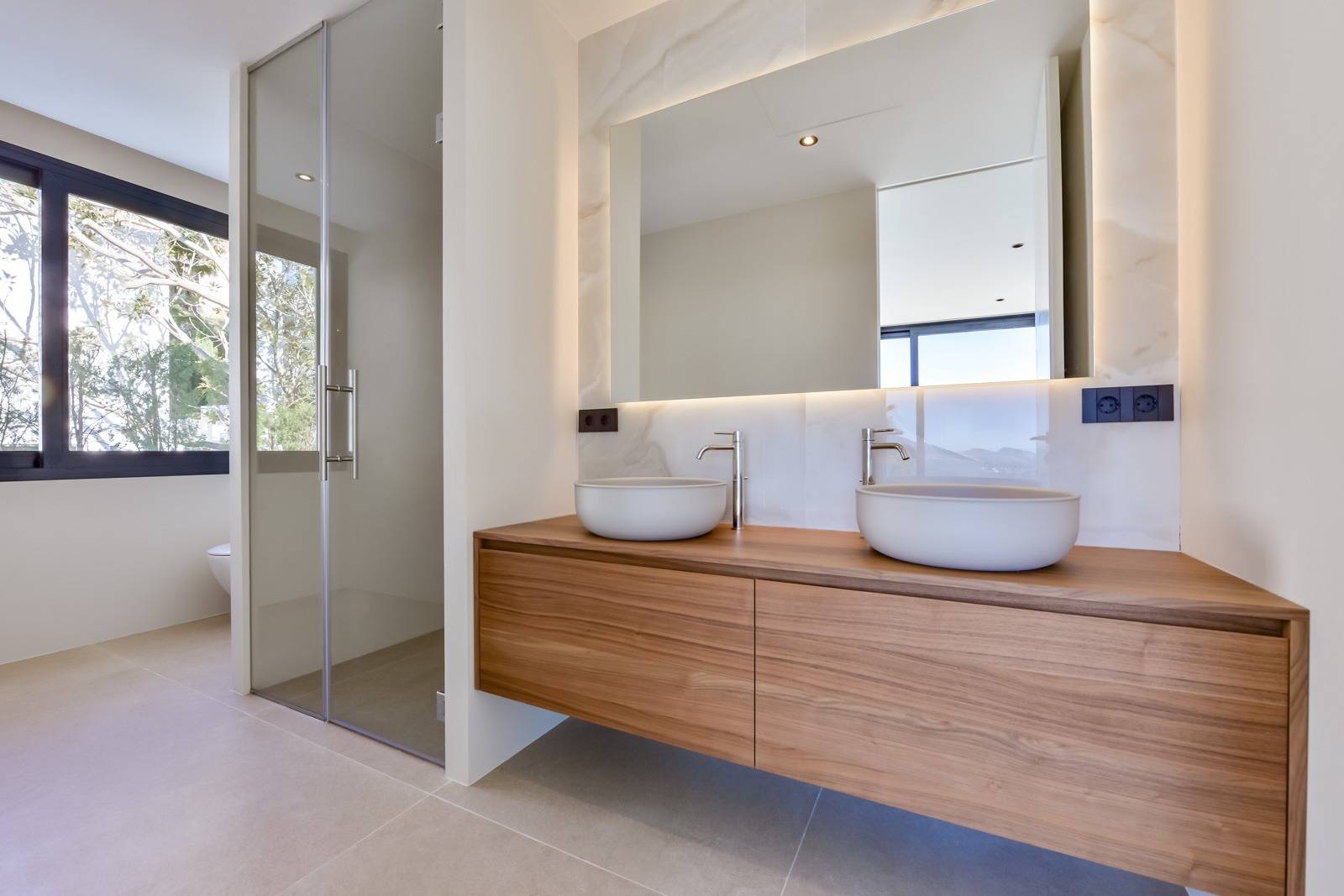 Villa Salónica. Villa contemporaine avec des vues exceptionnelles sur la mer à vendre à Altea Hills.