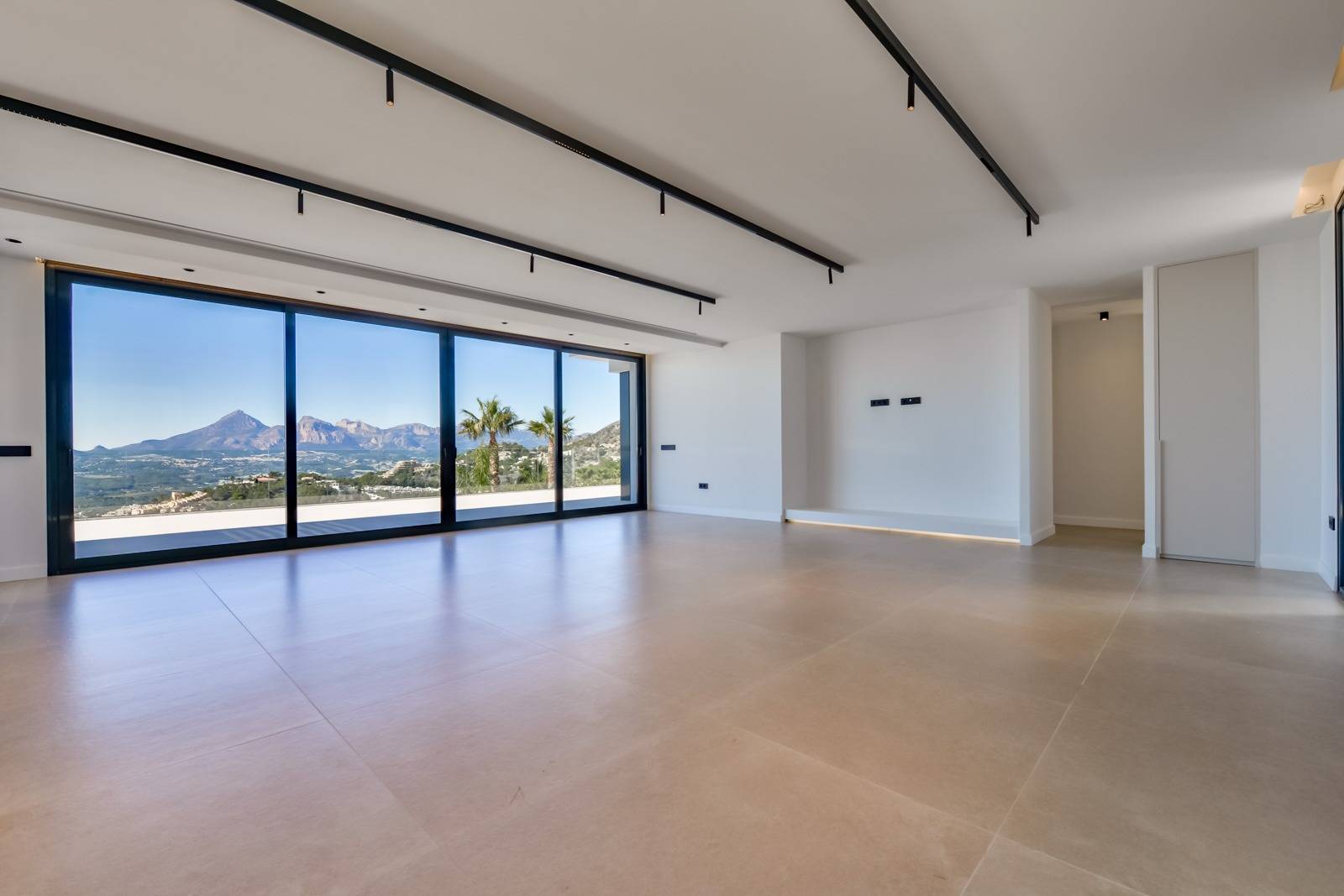 Villa Salónica. Villa contemporaine avec des vues exceptionnelles sur la mer à vendre à Altea Hills.