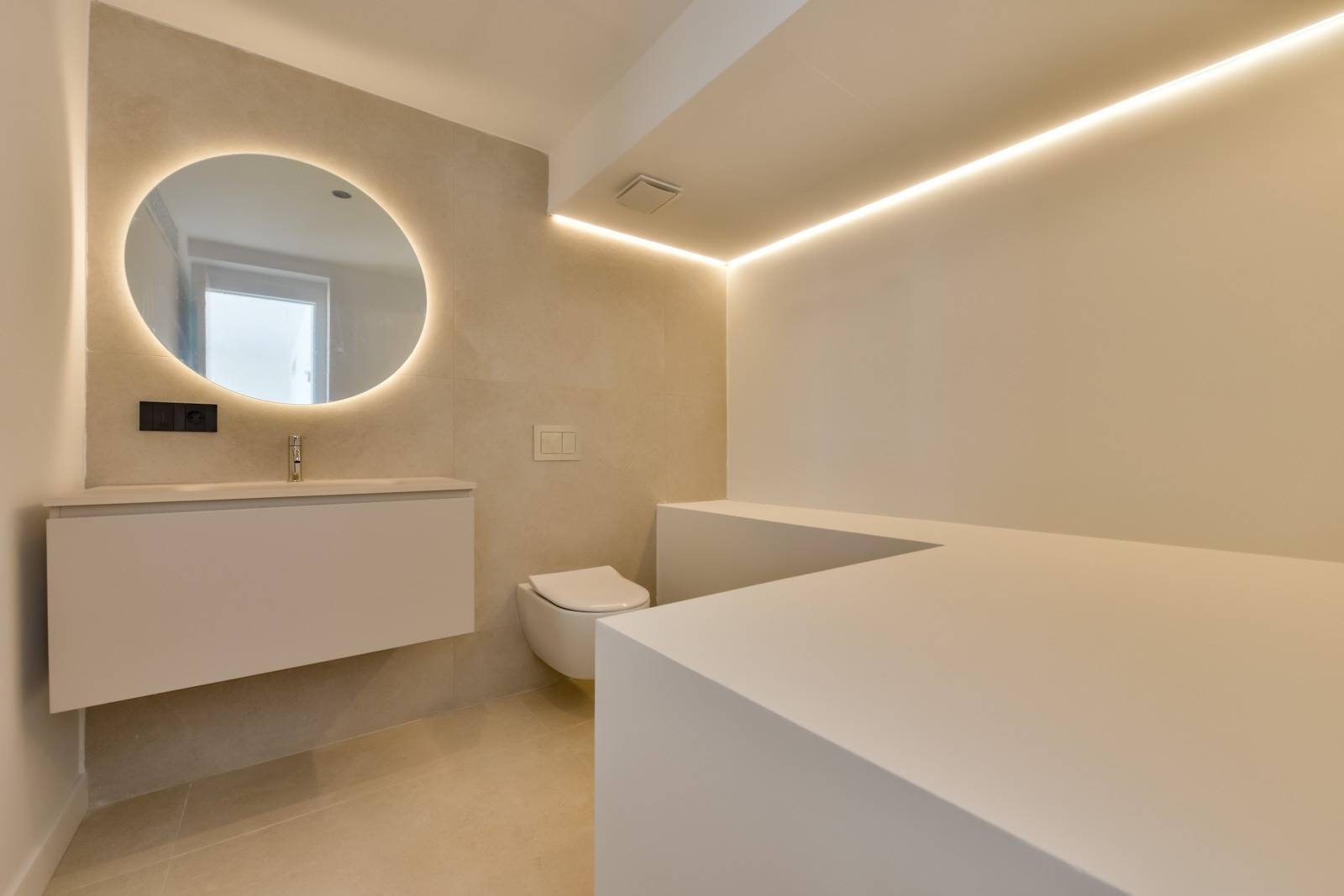 Villa Salónica. Villa contemporaine avec des vues exceptionnelles sur la mer à vendre à Altea Hills.