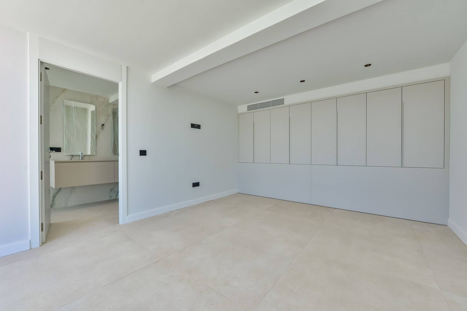 Villa Salónica. Villa contemporaine avec des vues exceptionnelles sur la mer à vendre à Altea Hills.