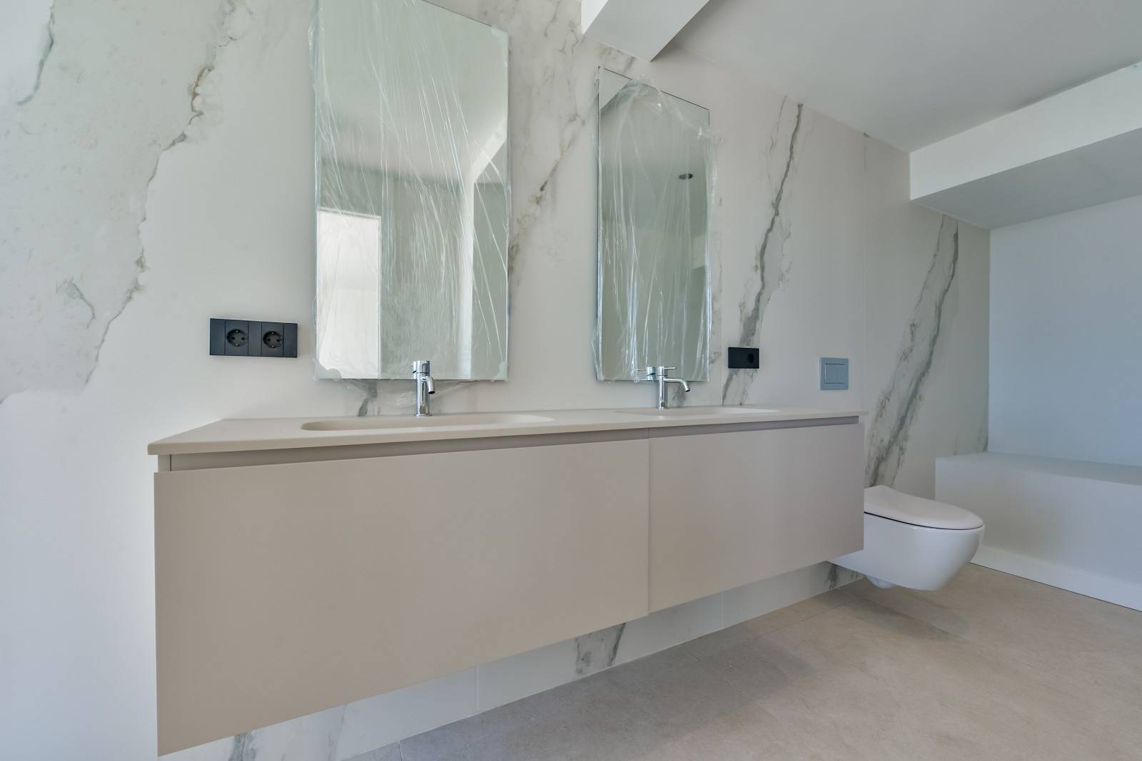 Villa Salónica. Villa contemporaine avec des vues exceptionnelles sur la mer à vendre à Altea Hills.