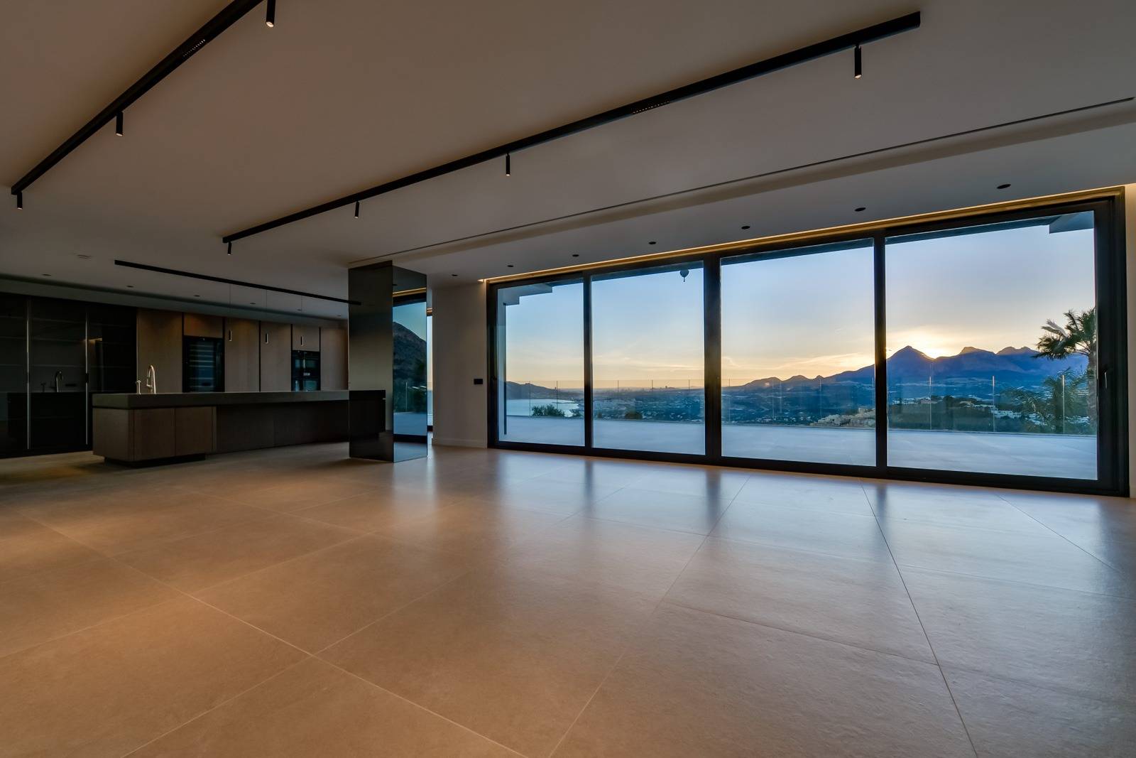 Villa Salónica. Villa contemporaine avec des vues exceptionnelles sur la mer à vendre à Altea Hills.