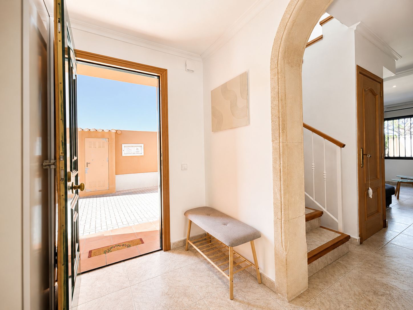 Adosado con gran terraza, parking privado y piscina en el corazón del Puerto de Jávea