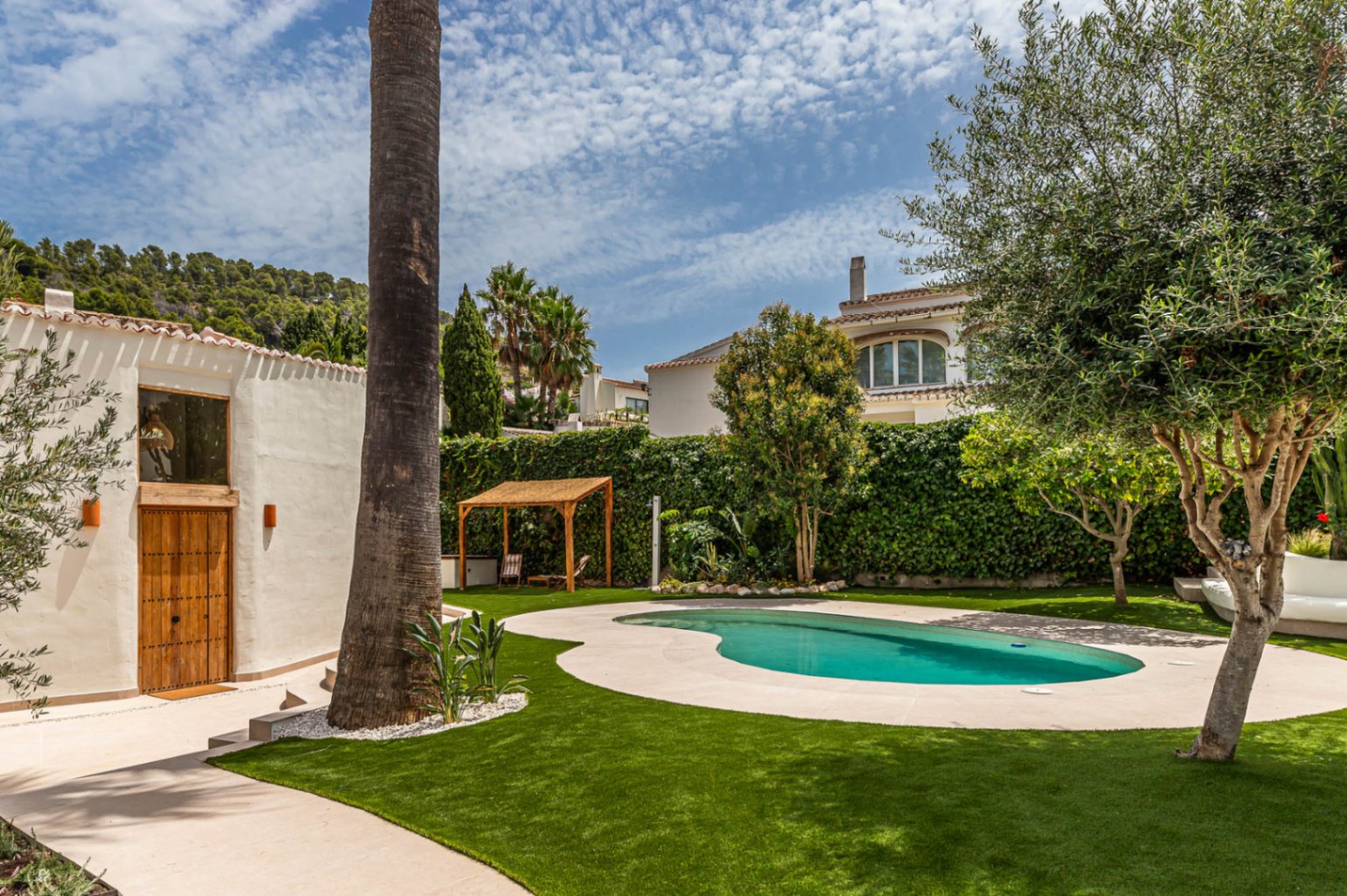 VILLA MÉDITERRANÉENNE RÉFORMÉE À RAFALET, JÁVEA
