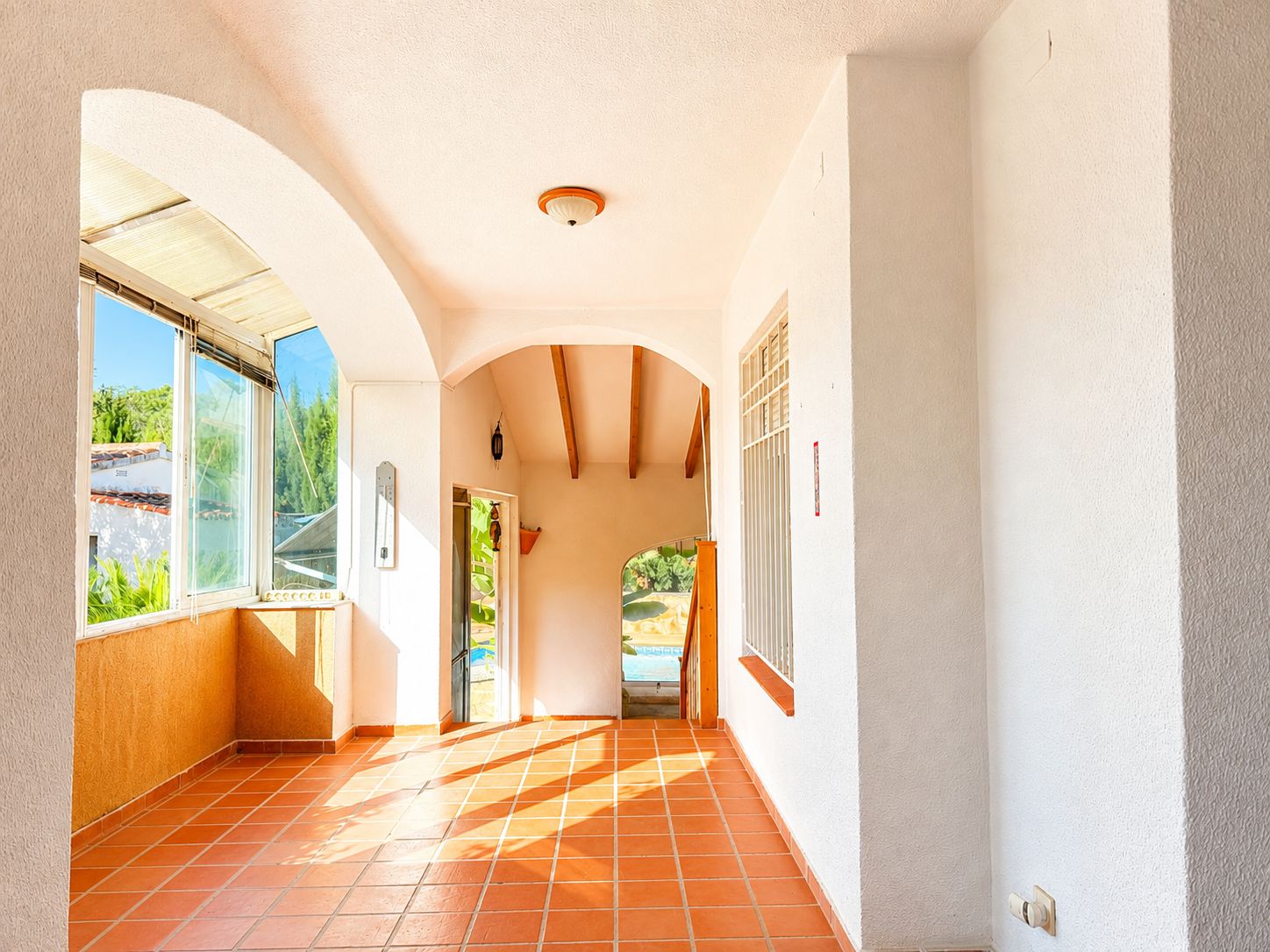 VILLA AVEC PISCINE PRIVÉE ET GRAND JARDIN À JAVEA