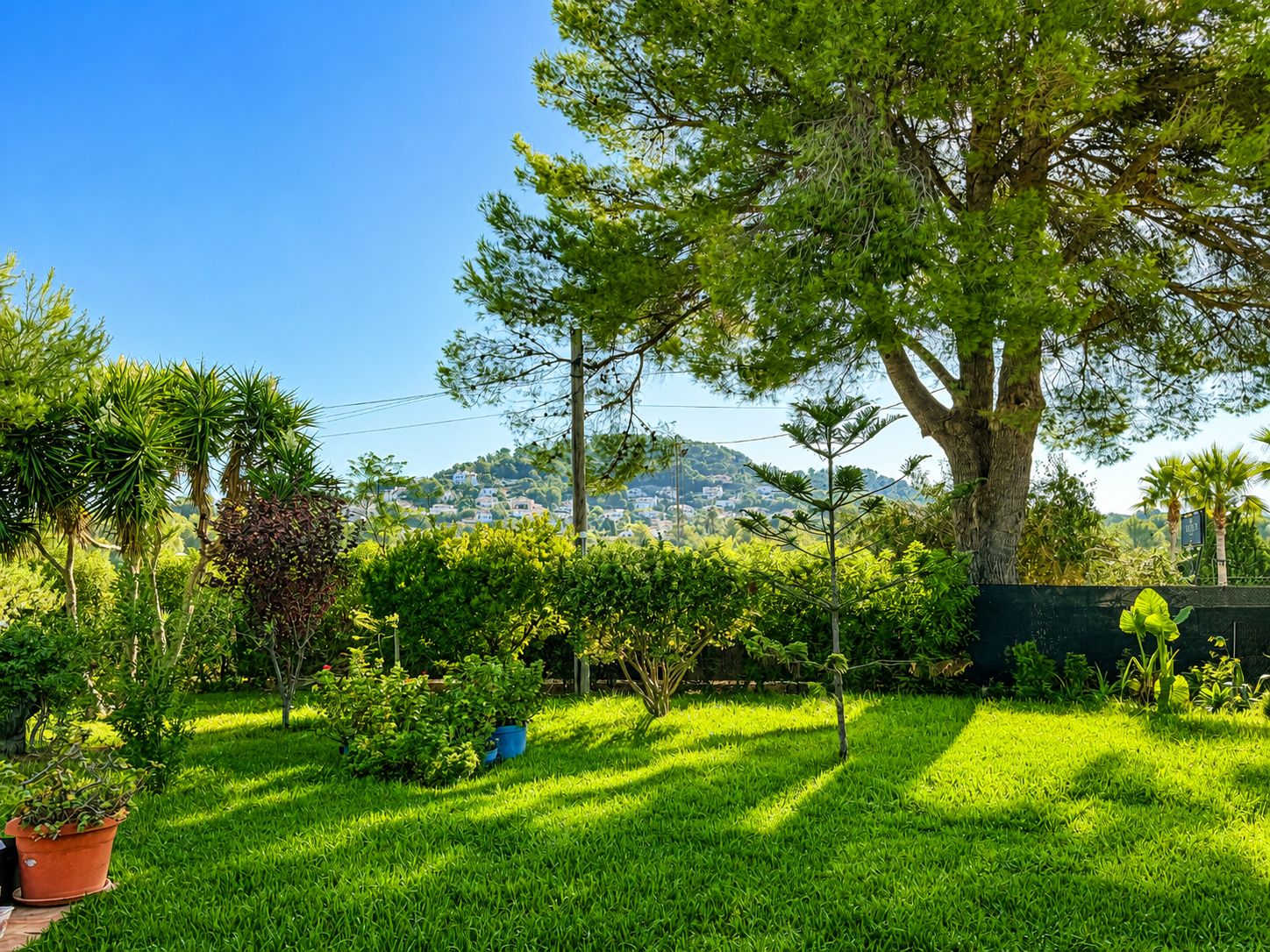 VILLA AVEC PISCINE PRIVÉE ET GRAND JARDIN À JAVEA