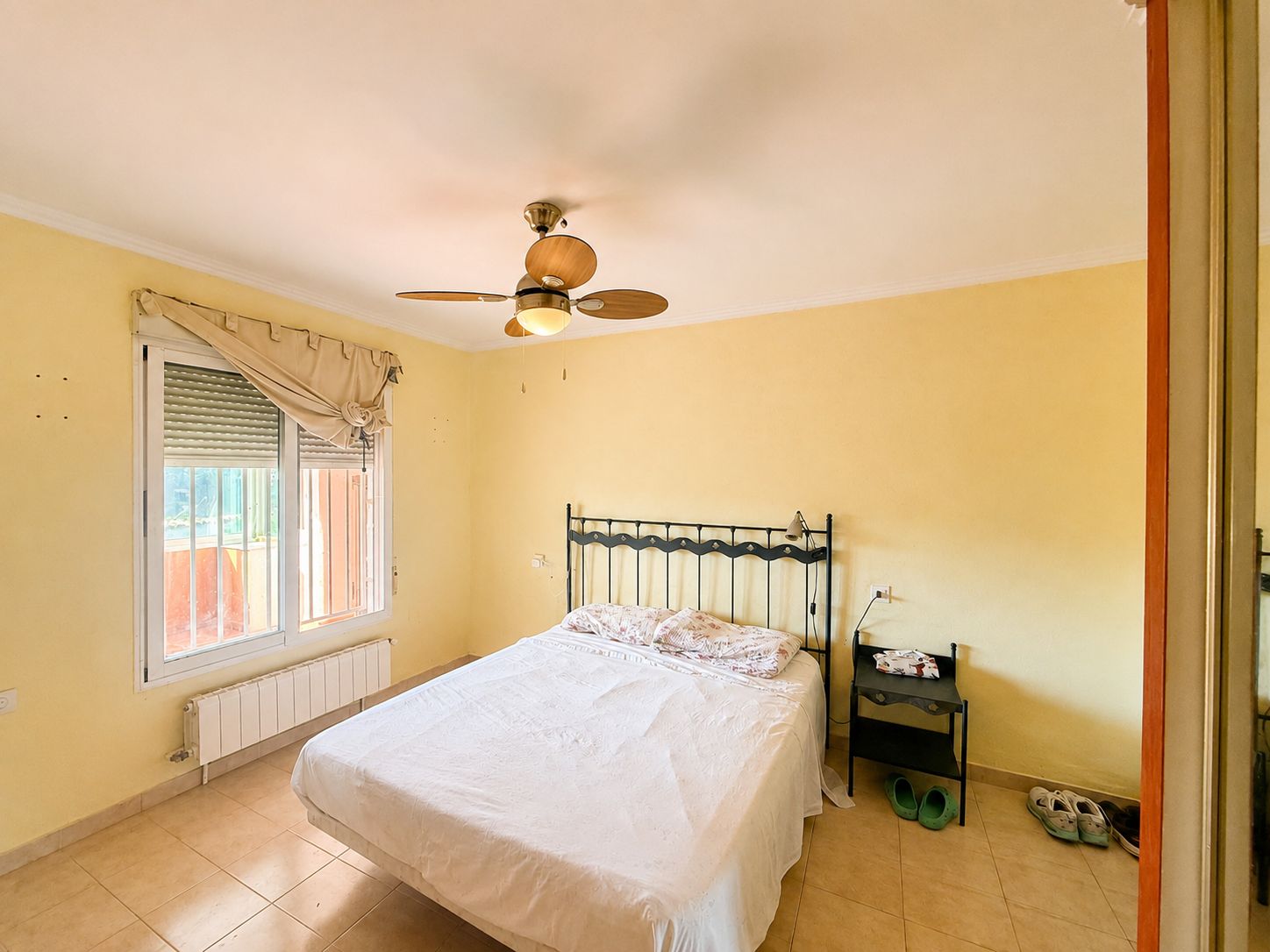 VILLA AVEC PISCINE PRIVÉE ET GRAND JARDIN À JAVEA
