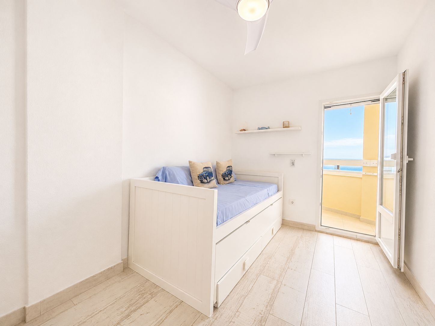 DUPLEX ÁTICO CON VISTAS AL MAR