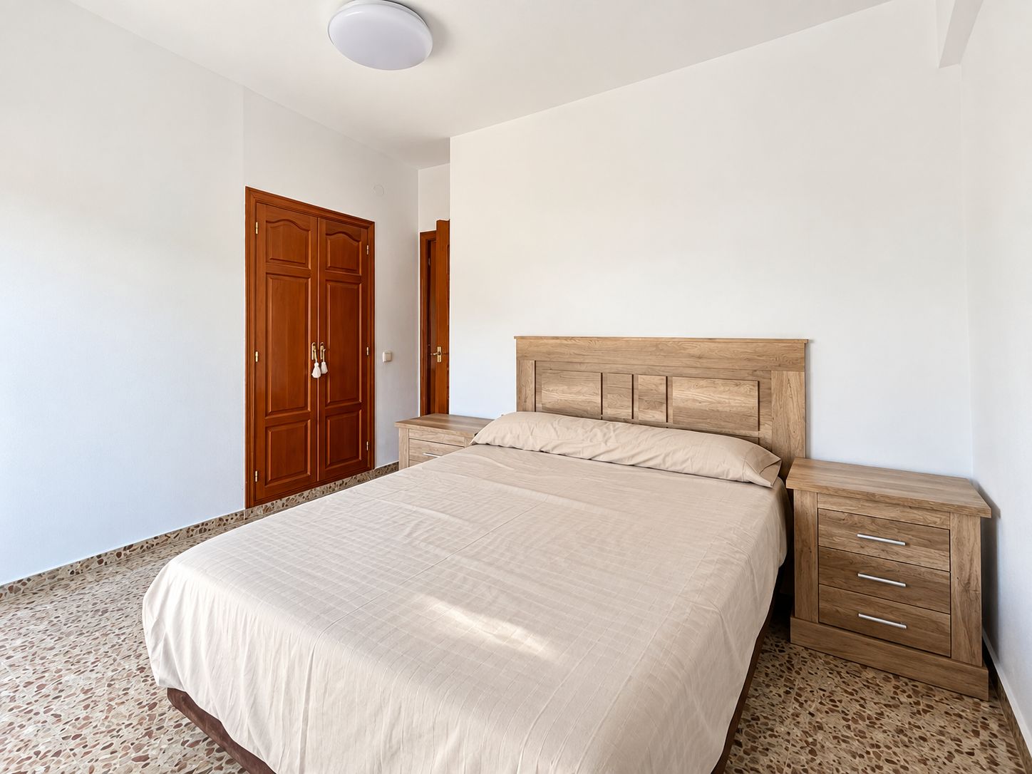 ANNUAL RENTAL FACING THE SEA