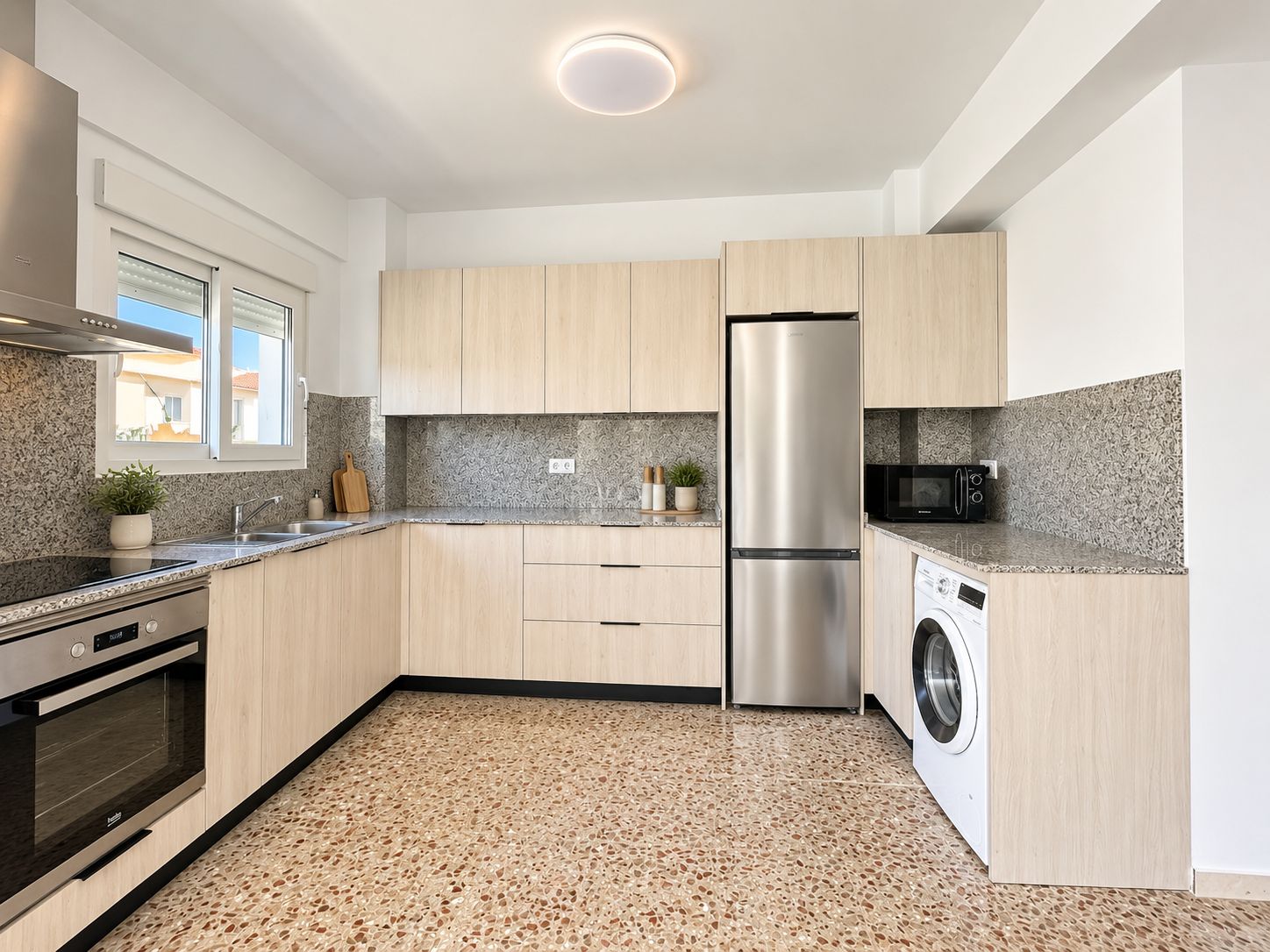 ANNUAL RENTAL FACING THE SEA