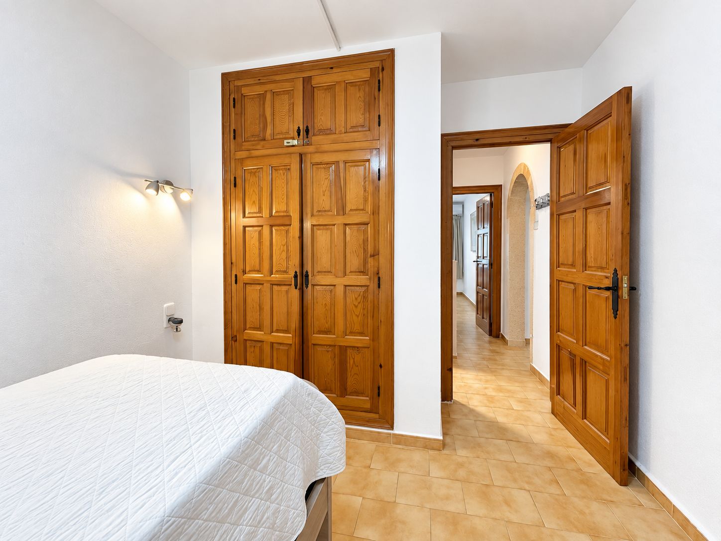APARTAMENTO CON ESTUDIO Y GARAJE
