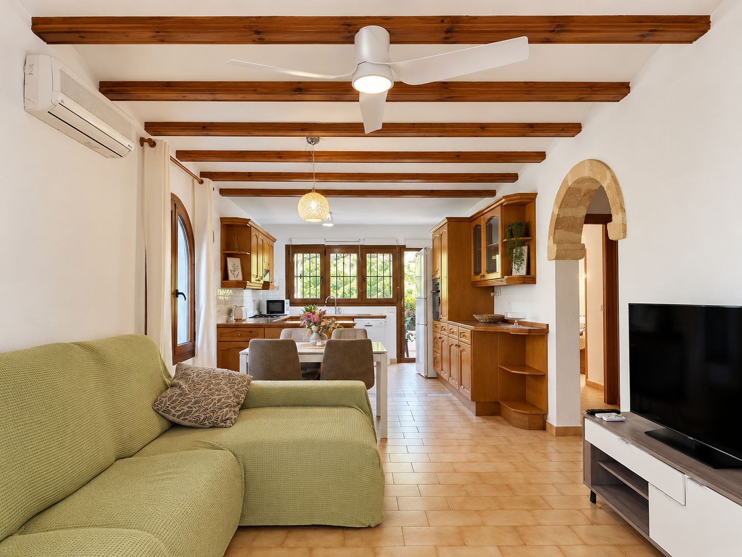 APARTAMENTO CON ESTUDIO Y GARAJE