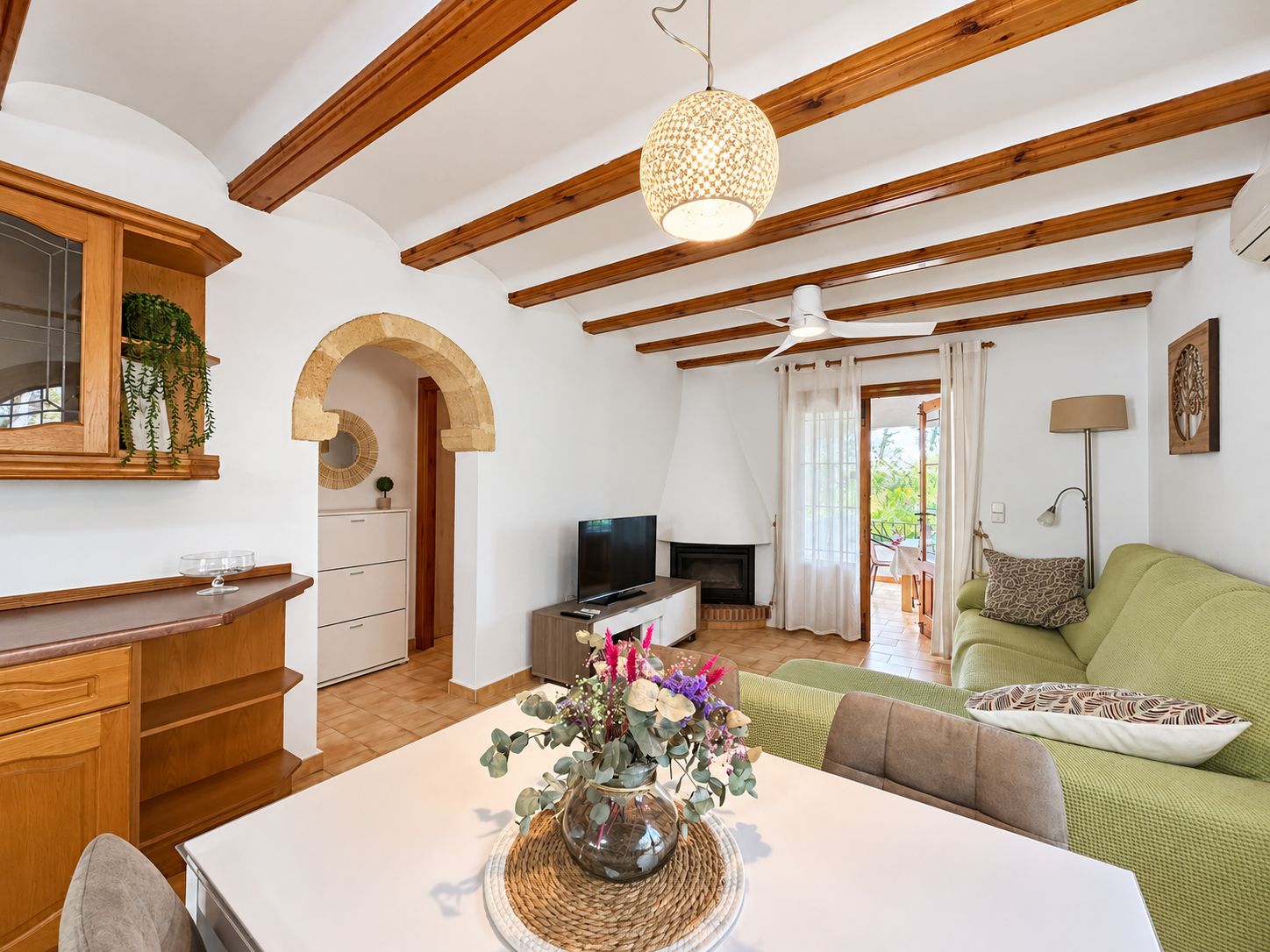 APARTAMENTO CON ESTUDIO Y GARAJE