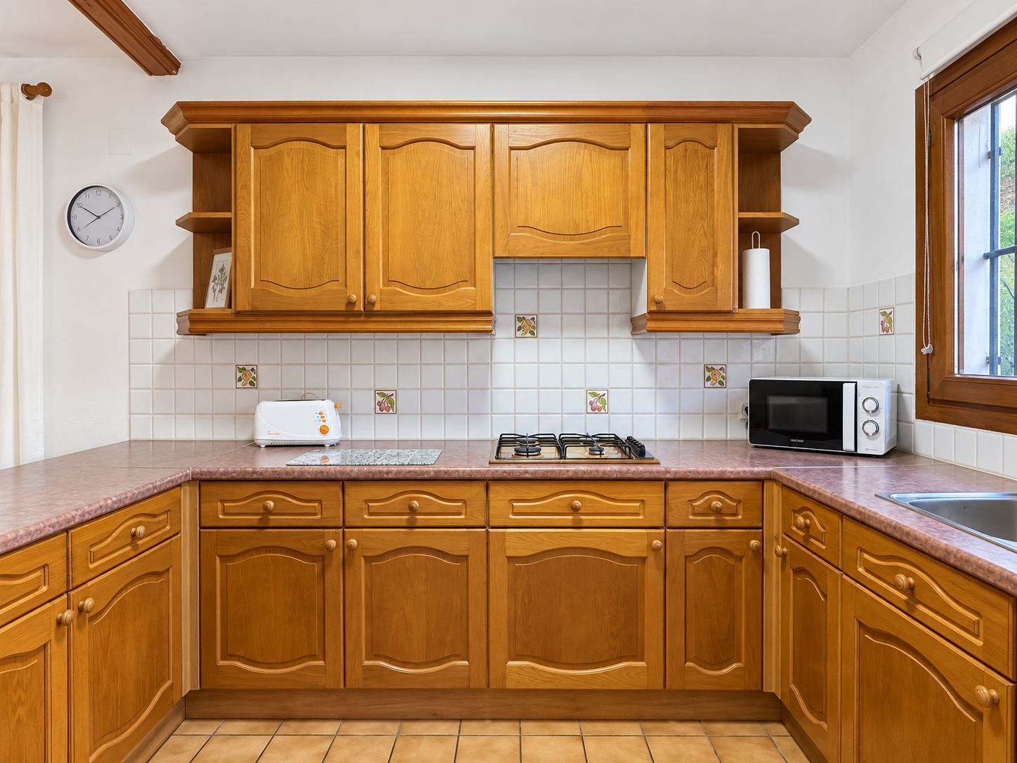 APARTAMENTO CON ESTUDIO Y GARAJE