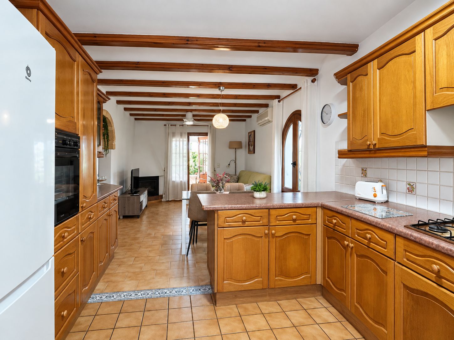 APARTAMENTO CON ESTUDIO Y GARAJE