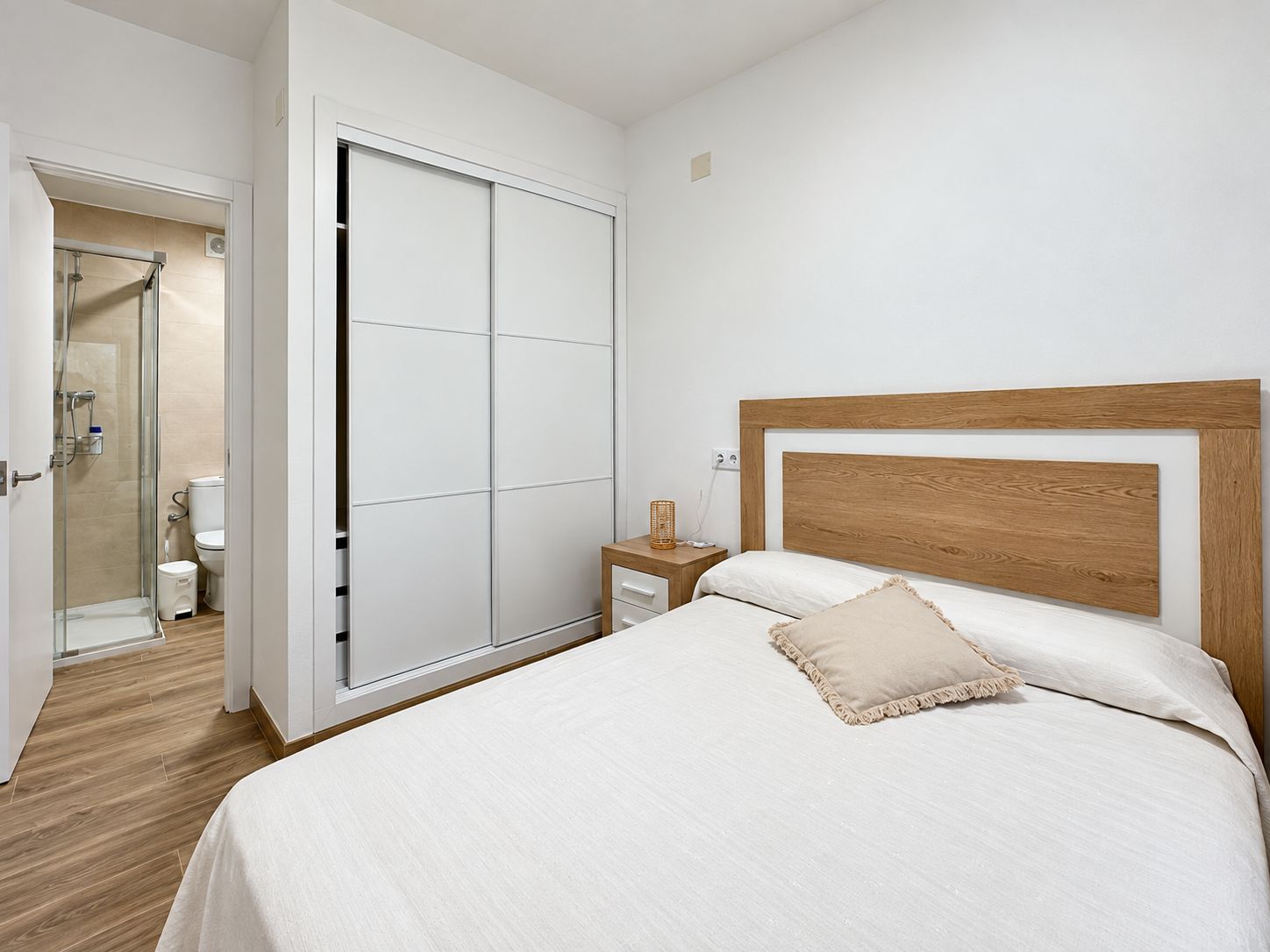 APARTAMENTO CON ESTUDIO Y GARAJE