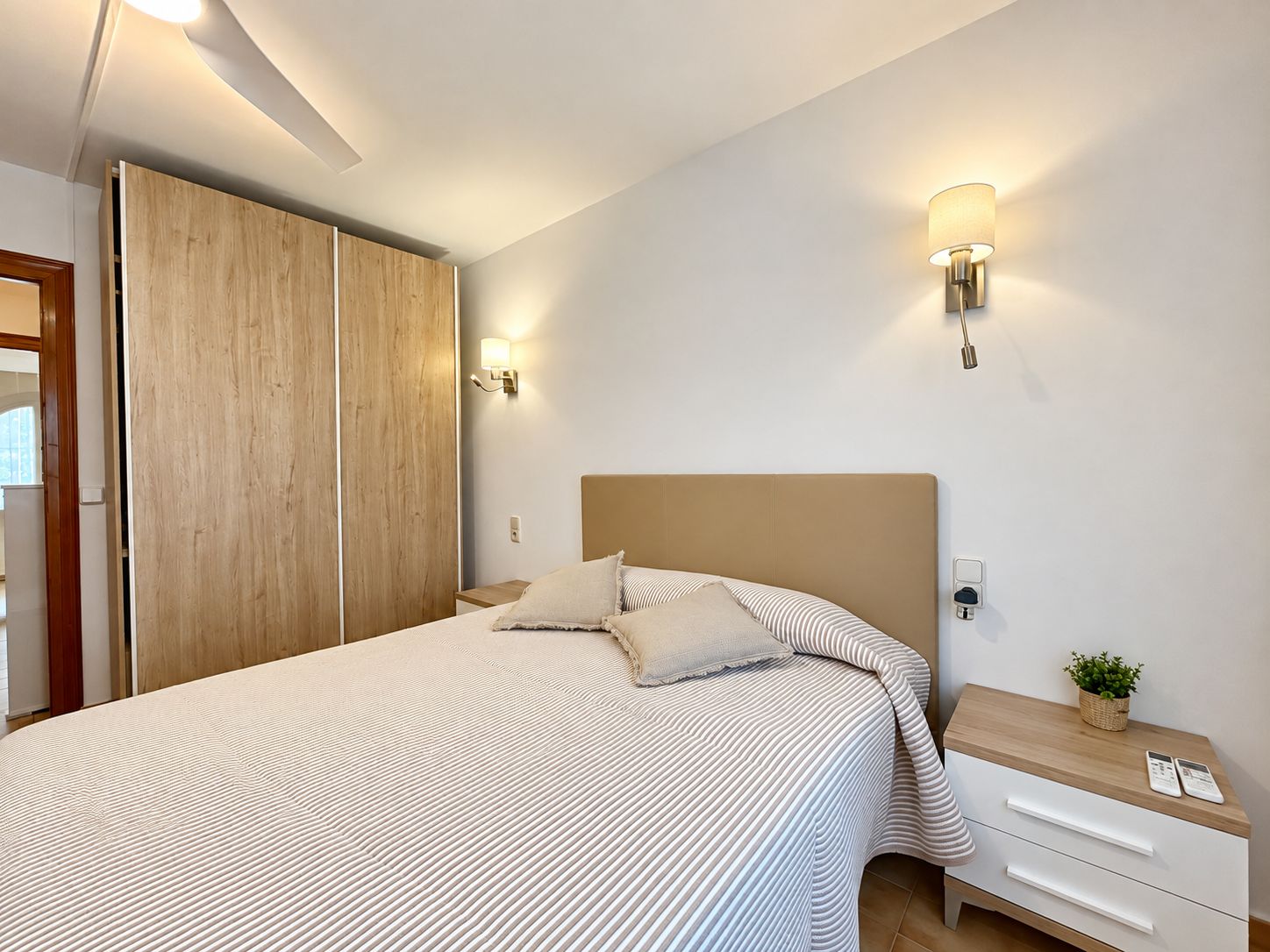 APARTAMENTO CON ESTUDIO Y GARAJE