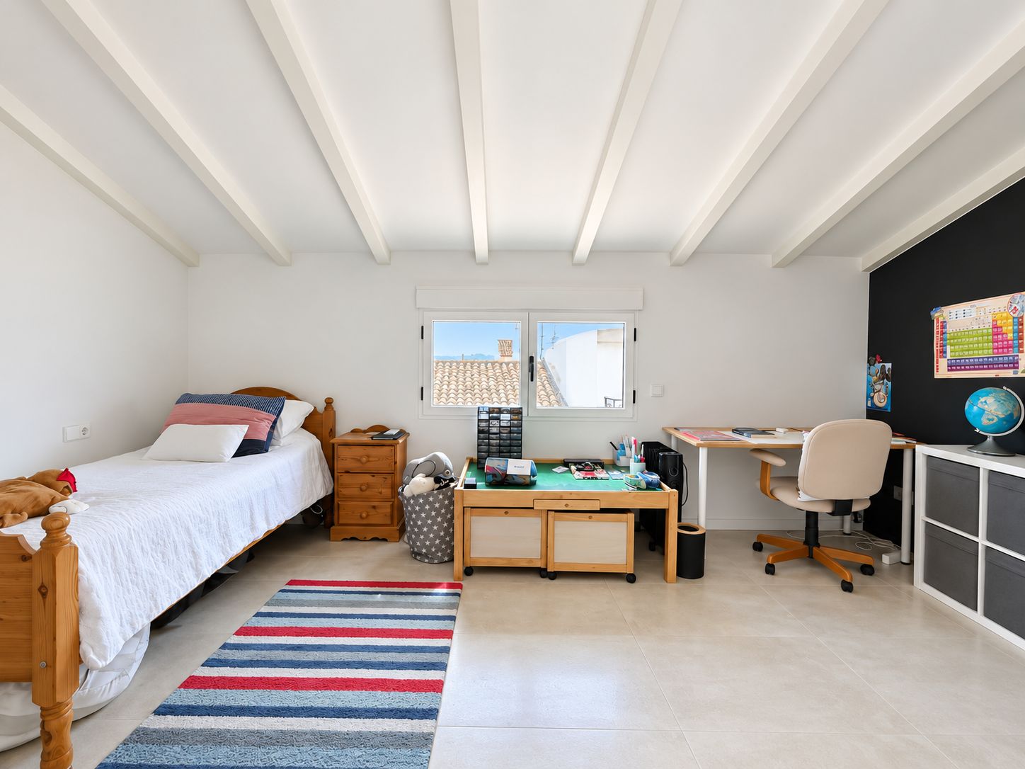 CASA DE PUEBLO EN JAVEA CON LOCAL COMERCIAL 