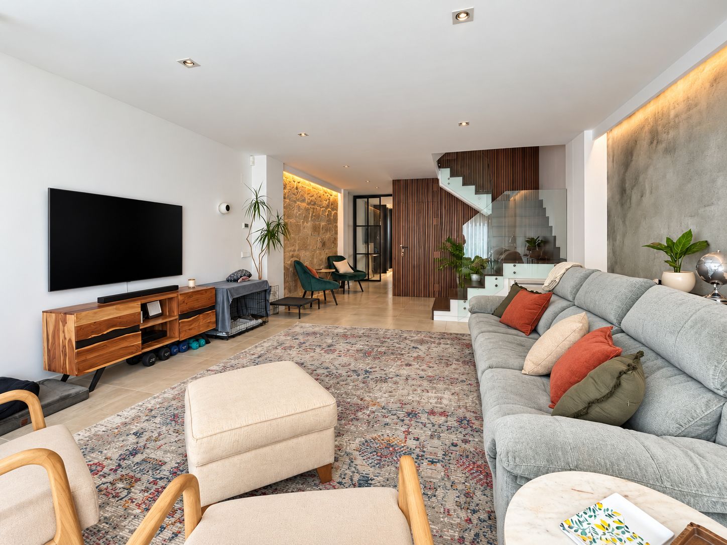 CASA DE PUEBLO EN JAVEA CON LOCAL COMERCIAL 