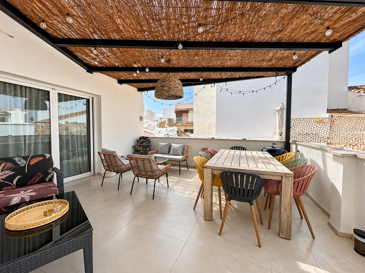 CASA DE PUEBLO EN JAVEA CON LOCAL COMERCIAL 