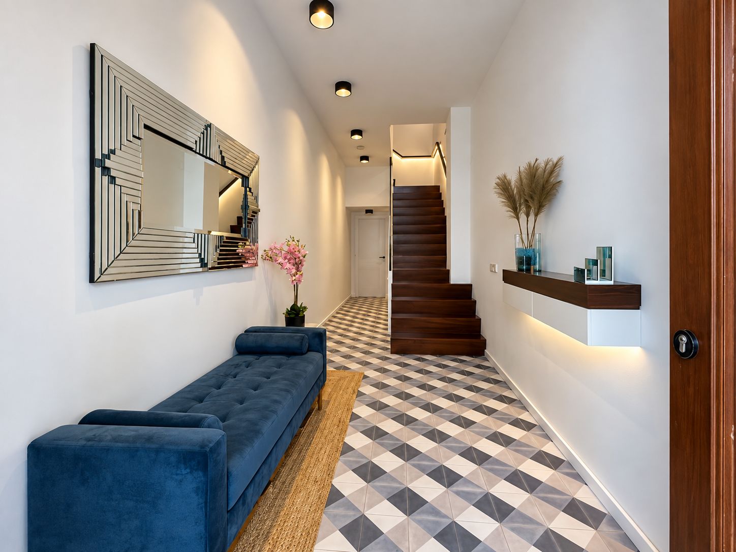 CASA DE PUEBLO EN JAVEA CON LOCAL COMERCIAL 