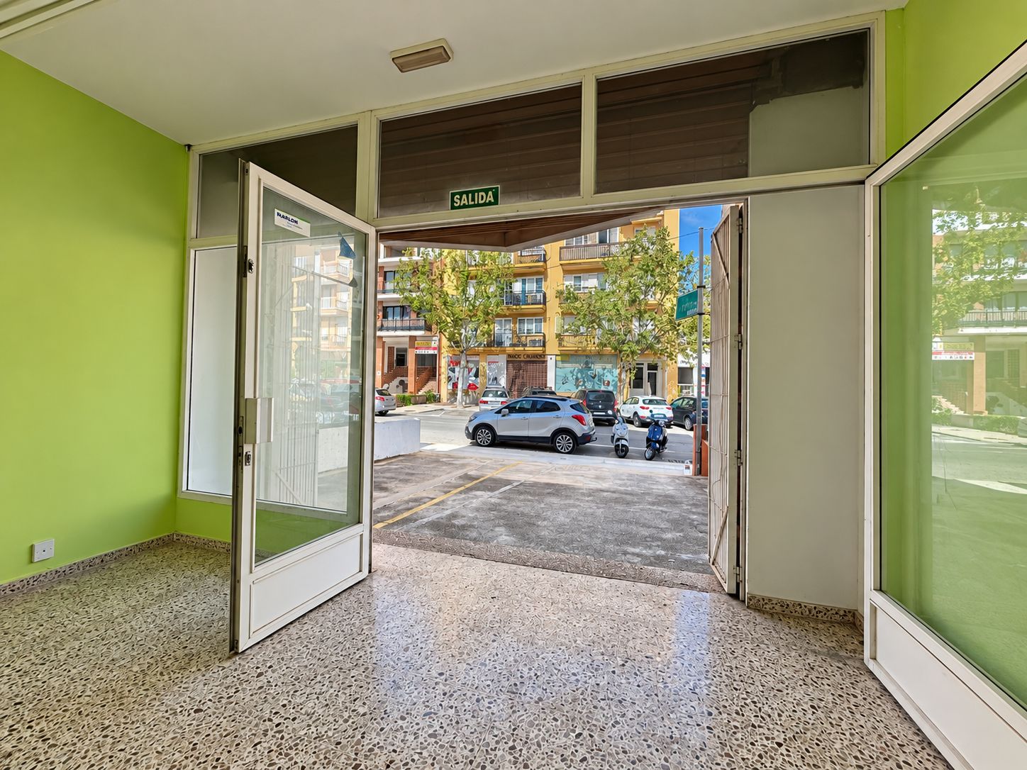 LOCAL COMERCIAL EN ALQUILER EN JAVEA