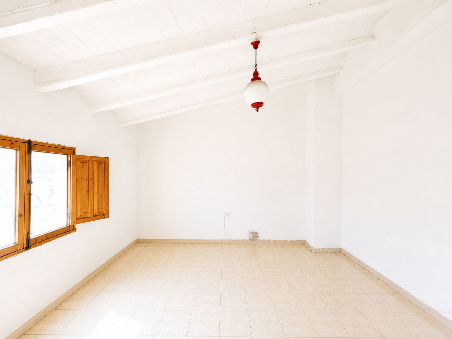 MAISON DE CAMPAGNE À GATA DE GORGOS À RÉNOVER