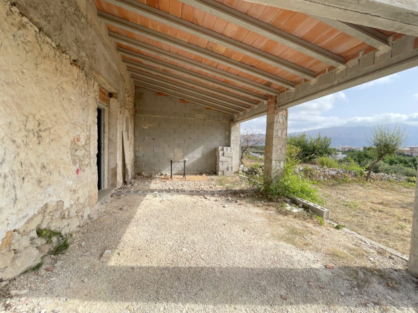 FINCA STYLE HOUSE WITH VIEWS OF THE MONTGÓ