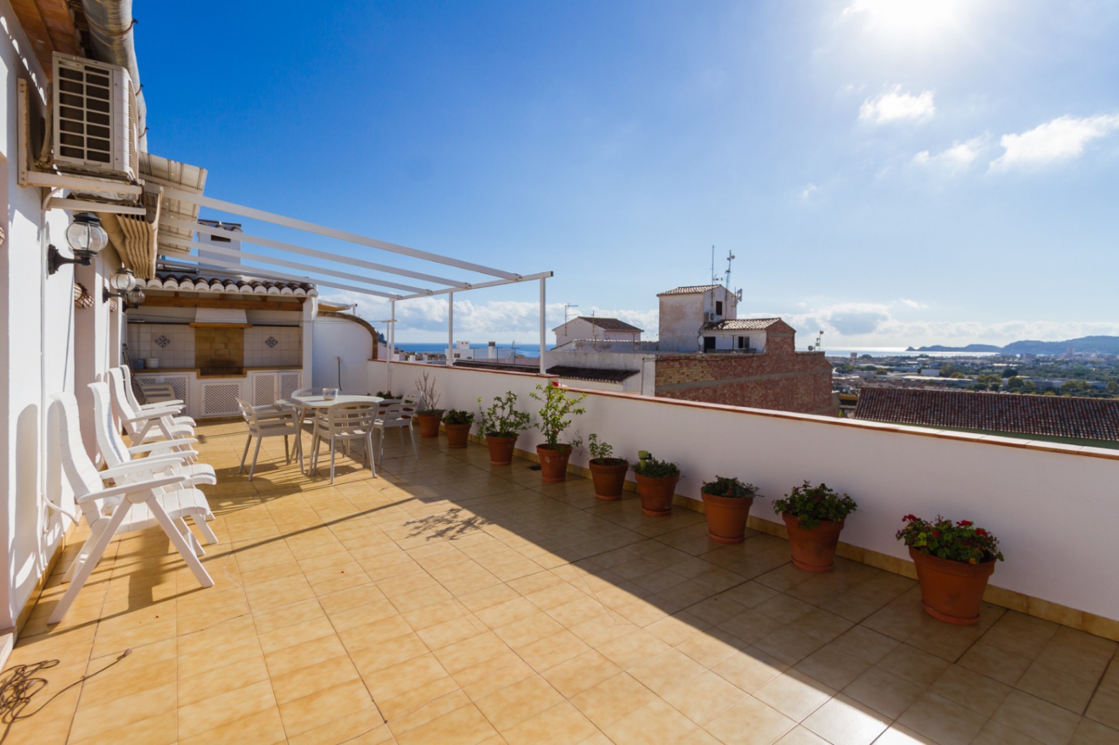 EXCLUSIVE PENTHOUSE IN JAVEA WITH SEA VIEWS
